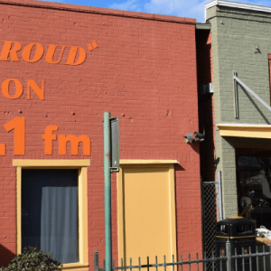 KBON 101.1 FM - Radio Station